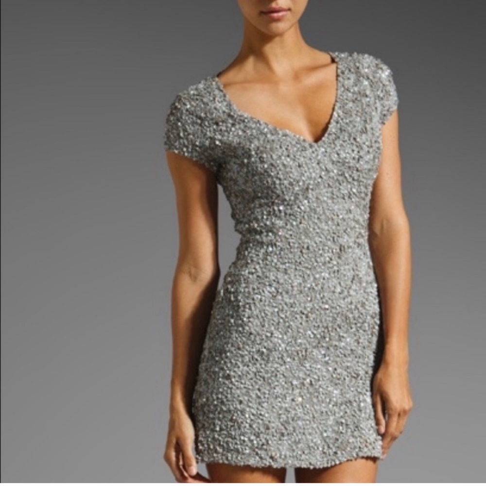 Parker metallic silver sequin mini dress 🩷